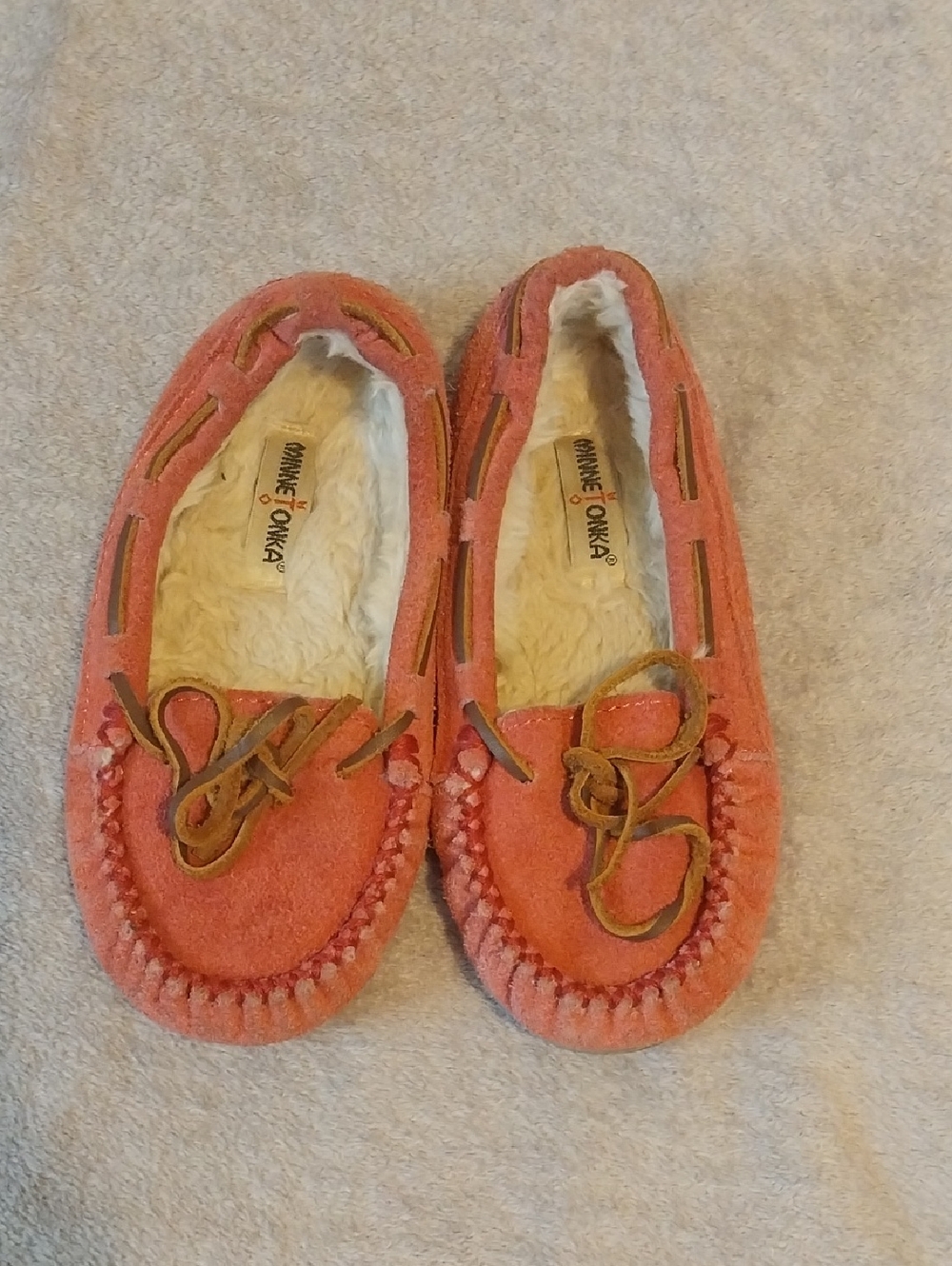 Minnetonka Kids Coral Suede Moccasins with Faux Fur Lining